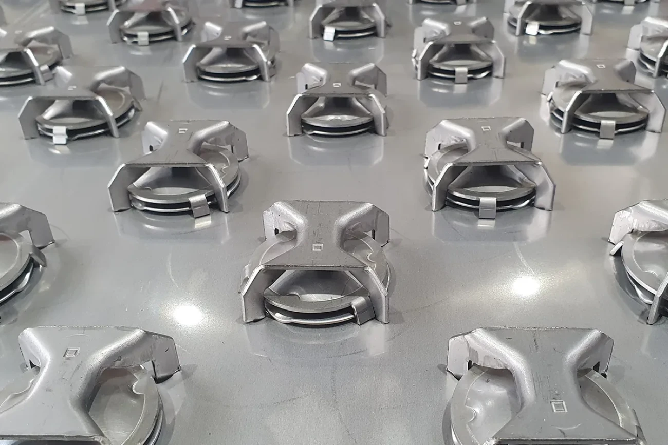 nahe Bildaufnahme von den einzelnen Kolonneneinbauten