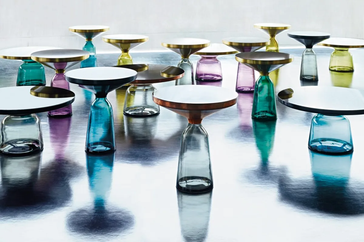 ästhetische farbige Beistelltische in Glockenform